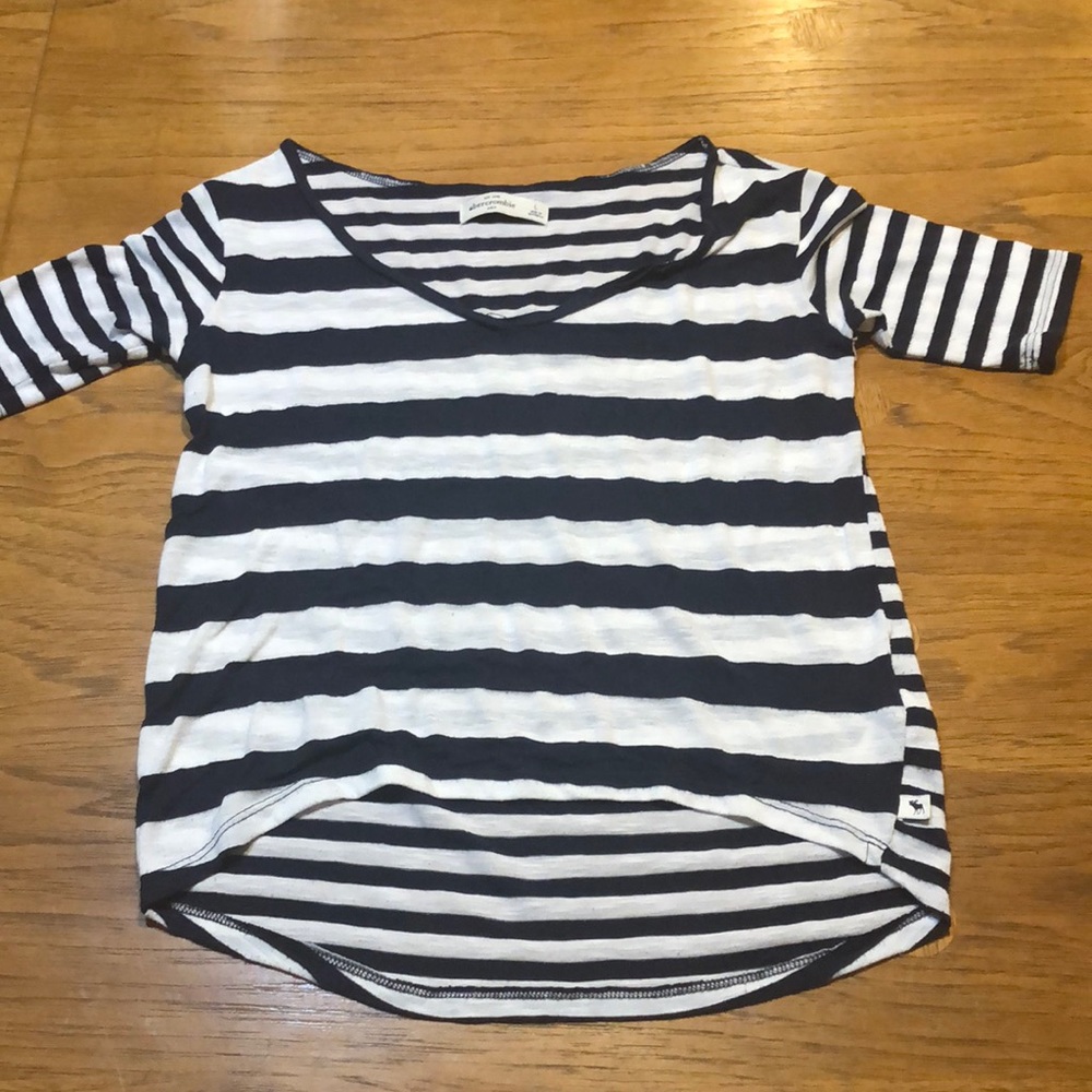Striped Mid arm length lightweight tshirt